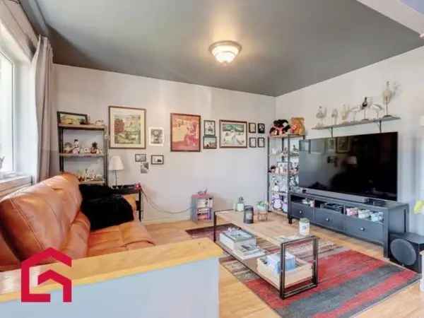 2+ Storey House for Sale Montérégie 3 Bedrooms