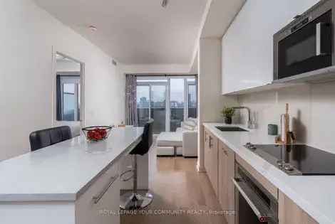 2 Bedroom 2 Bath 4810m² Toronto Apartment Entertainment District