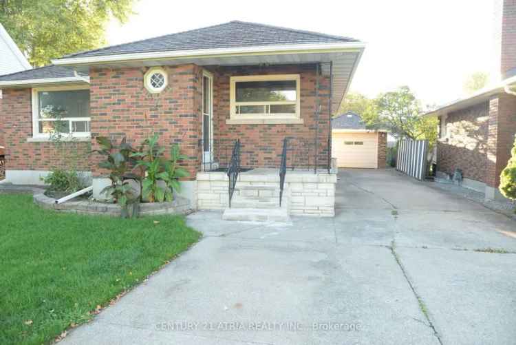 House For Sale in Thorold, Ontario