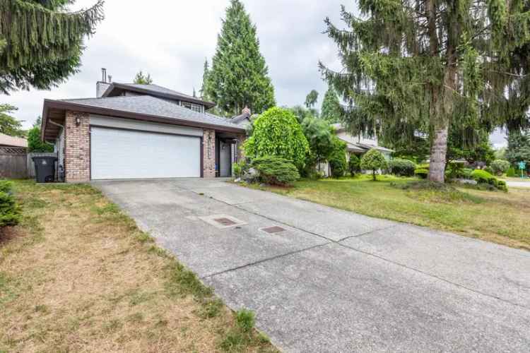 Fraser Heights House for Sale Surrey 3 Beds plus Den RV Parking