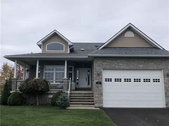 Custom Built Home near Georgian Bay and Trans Canada Trail