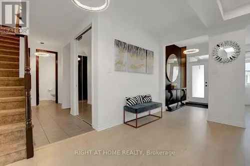 Luxury 4-bed 4-bath Home in Stonebridge Ottawa