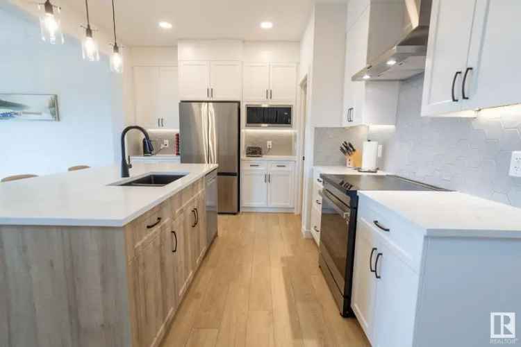 Immaculate Riverside Home - Gourmet Kitchen, Fireplace, Bonus Room