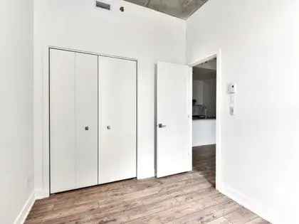 3 rooms apartment of 105 m² in Montreal