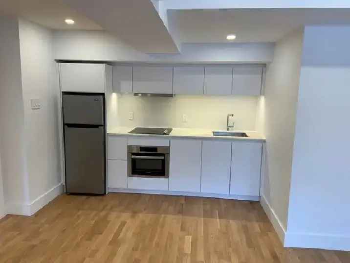 Renovated 1-Bedroom Apartment Near UDEM