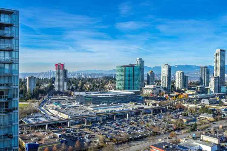 Condo For Sale in Surrey, British Columbia