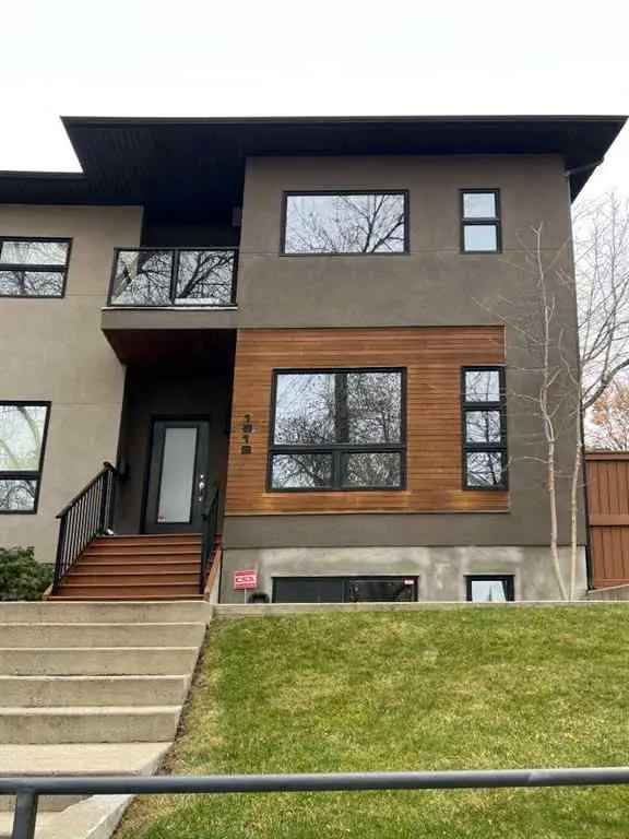 Duplex For Rent in Calgary, Alberta