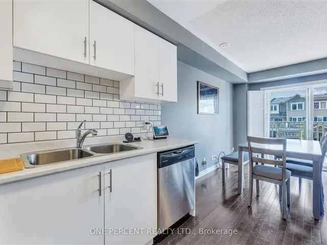 Windfield Townhome: Modern Living, Family-Friendly Atmosphere