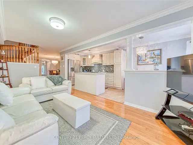 House For Sale in Vaughan, Ontario