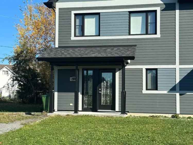 Two or more storey for sale, 304, Rue D'Iberville, Rimouski - Proprio Direct