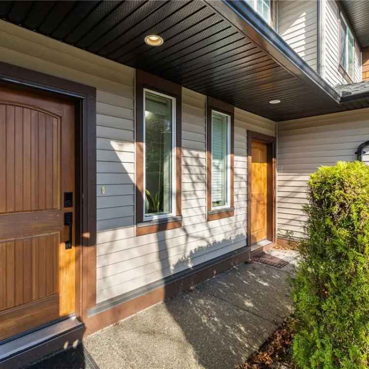 Parksville Oceanfront Townhouse 3 Bed 3 Bath