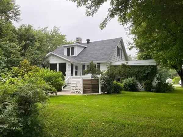 One-and-a-half-storey house for sale (Bas-Saint-Laurent) #RC954