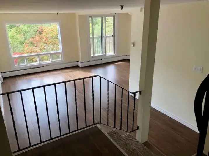 Quiet and Spacious 2-Bedroom 2-Levels Unit Clayton Park