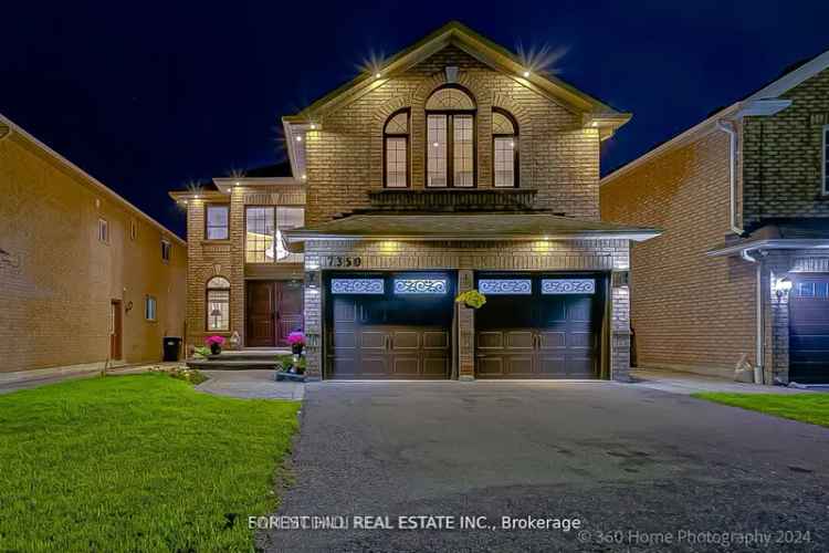 House For Sale in Mississauga, Ontario