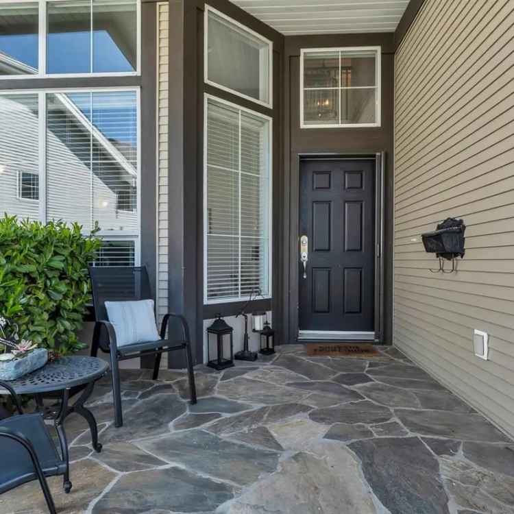 Foxridge Family Home 4 Beds 4 Baths