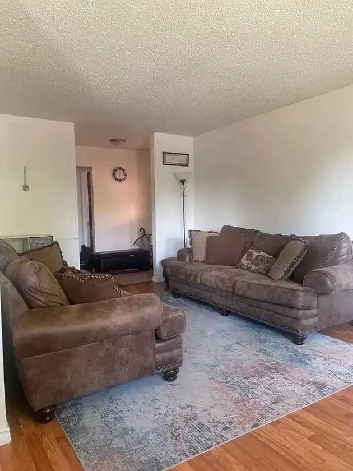 3 Bedroom 1.5 Bath Main Floor Home For Rent Immediate Availability