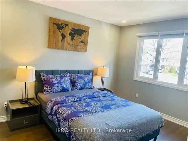 Updated 3-Bedroom House Near Bronte Lake