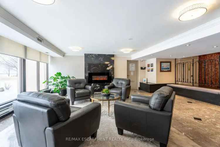 Lakefront Condo in Stoney Creek 2 Beds 2 Baths