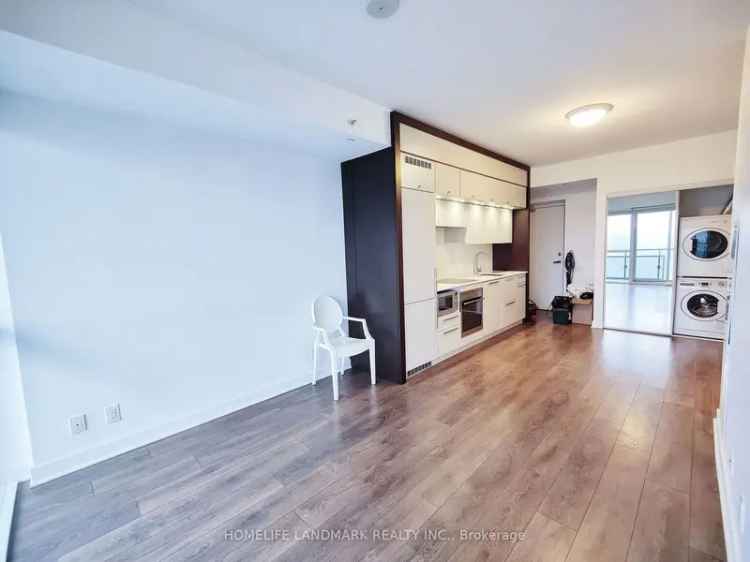 House For Rent in 15, Grenville Street, Toronto, Ontario