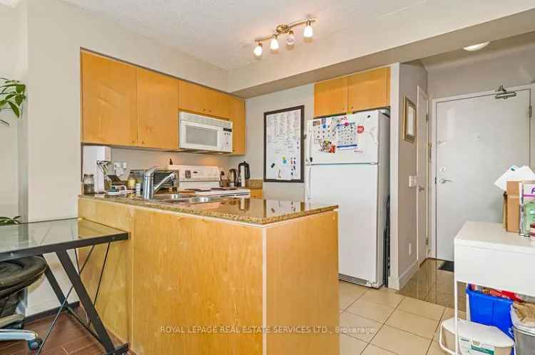 Condo For Sale in Toronto, Ontario