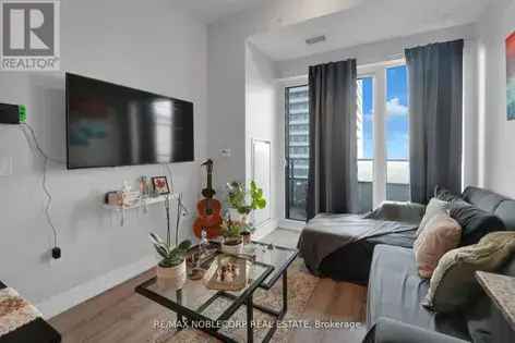 1 room apartment of 355 m² in Toronto