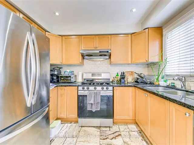 3-Bedroom Townhouse in West Oak Trails