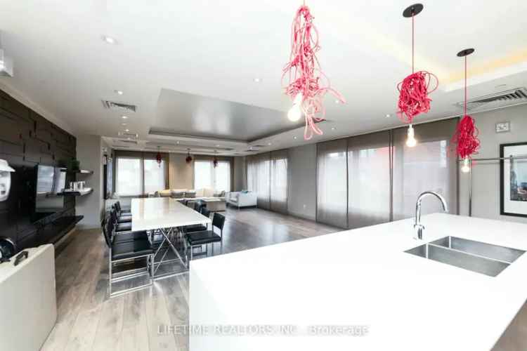 Condo For Sale in Mississauga, Ontario