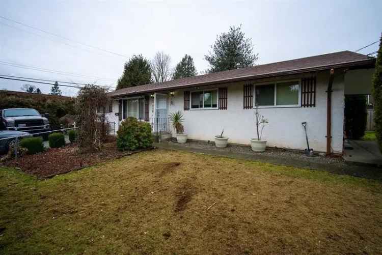 House For Sale in 1926, Salton Road, Abbotsford, British Columbia