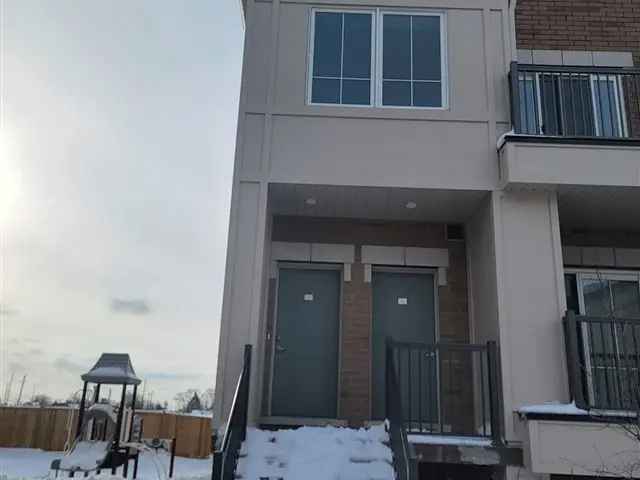 1.5 Year Old Condo Townhouse Near Hwy 401 Oshawa