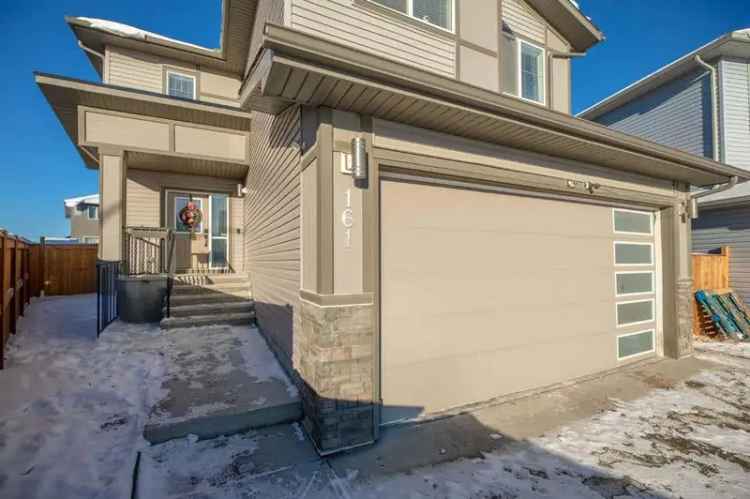 Immaculate buy home in Calgary with 6 bedrooms and double garage