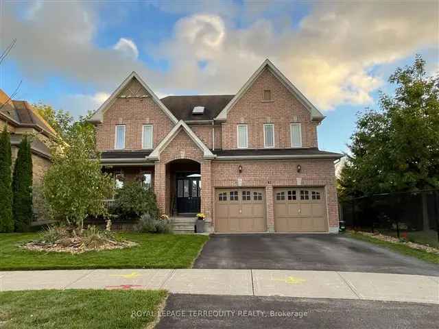 Luxury 4-Bedroom Home in Keswick North with Exquisite Upgrades