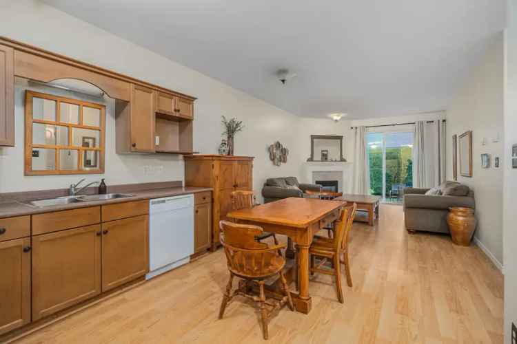 A $419,900.00 Townhouse with 2 bedrooms in Agassiz, Agassiz