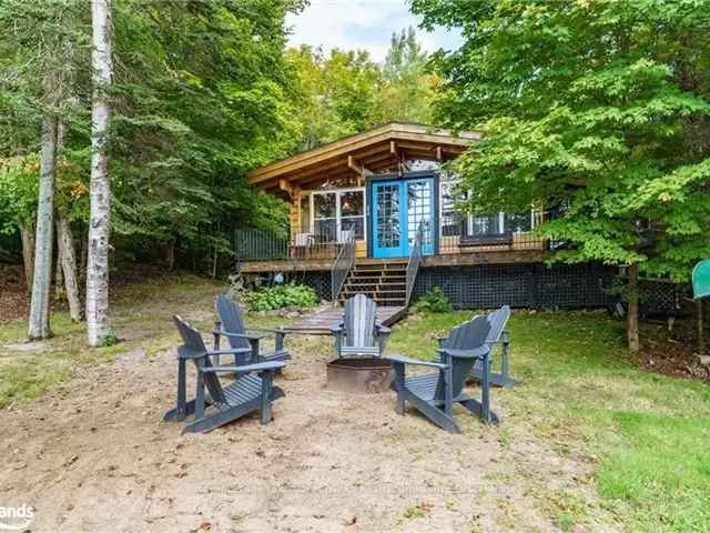 3 Season Family Cottage on Lynx Groom Lake Near Kearney