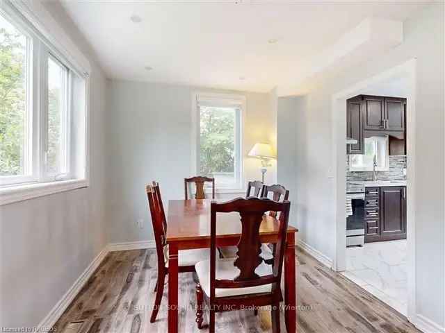 House For Sale in Wiarton, Ontario