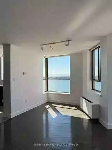 270 Queens Quay West Apartment Toronto 1 Bedroom Panoramic Lake Views
