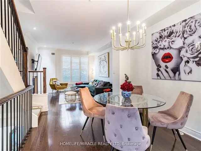 Townhouse For Sale in Vaughan, Ontario