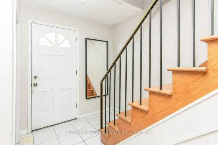 House For Sale in Waterloo, Ontario