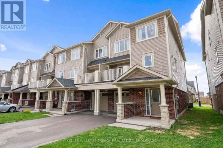Freehold End Unit Townhome in Windfields North Oshawa