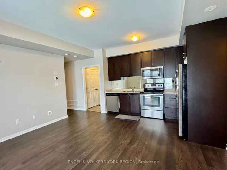 Bright 1 Bedroom 1 Bathroom Main Level End Unit Townhouse