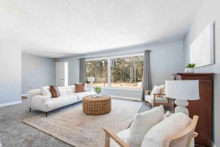 Sunlit 3-Bedroom Bungalow on 2.1 Acres Near Huntsville