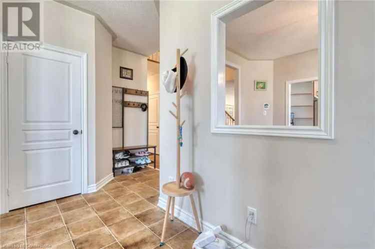 4 Bedroom 3 Bathroom Home in Beamsville