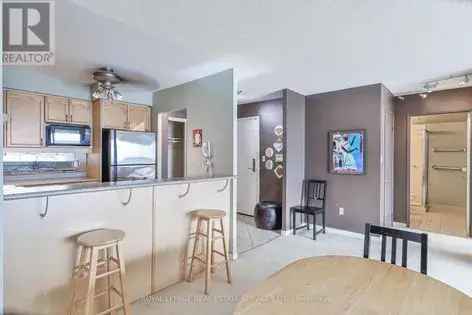 2 rooms apartment of 332 m² in Toronto