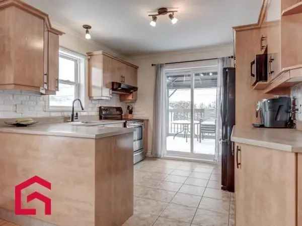 Bungalow for Sale in Saint-Jean-Baptiste Family Home