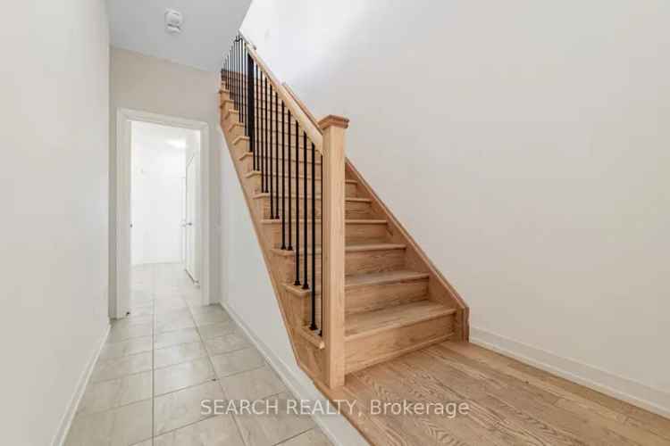 4 Bedroom Townhome in Glenway Estates Newmarket