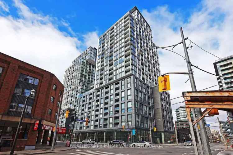 Rent One Bedroom Luxury Condo in Downtown Toronto with Modern Amenities