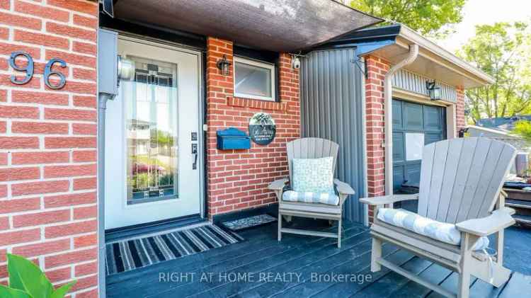 Charming Barrie Townhome with Upgrades