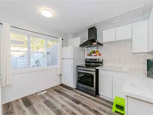 Family-Friendly Freehold Townhouse 3 Beds 2 Baths Updated Modern Kitchen Private Backyard