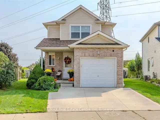 House For Sale in 128, Henhoeffer Crescent, Kitchener, Ontario