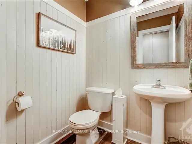 Townhouse For Sale in Ottawa, Ontario