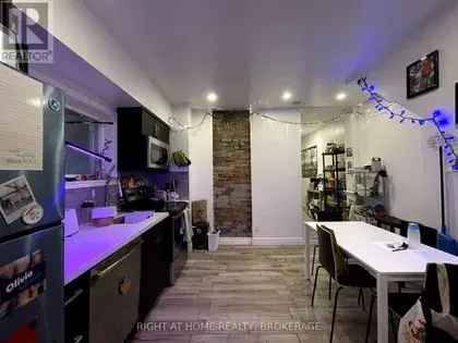 3 rooms apartment of 526 m² in Toronto